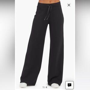 SPANX AirEssentials Wide Leg Pants size Medium